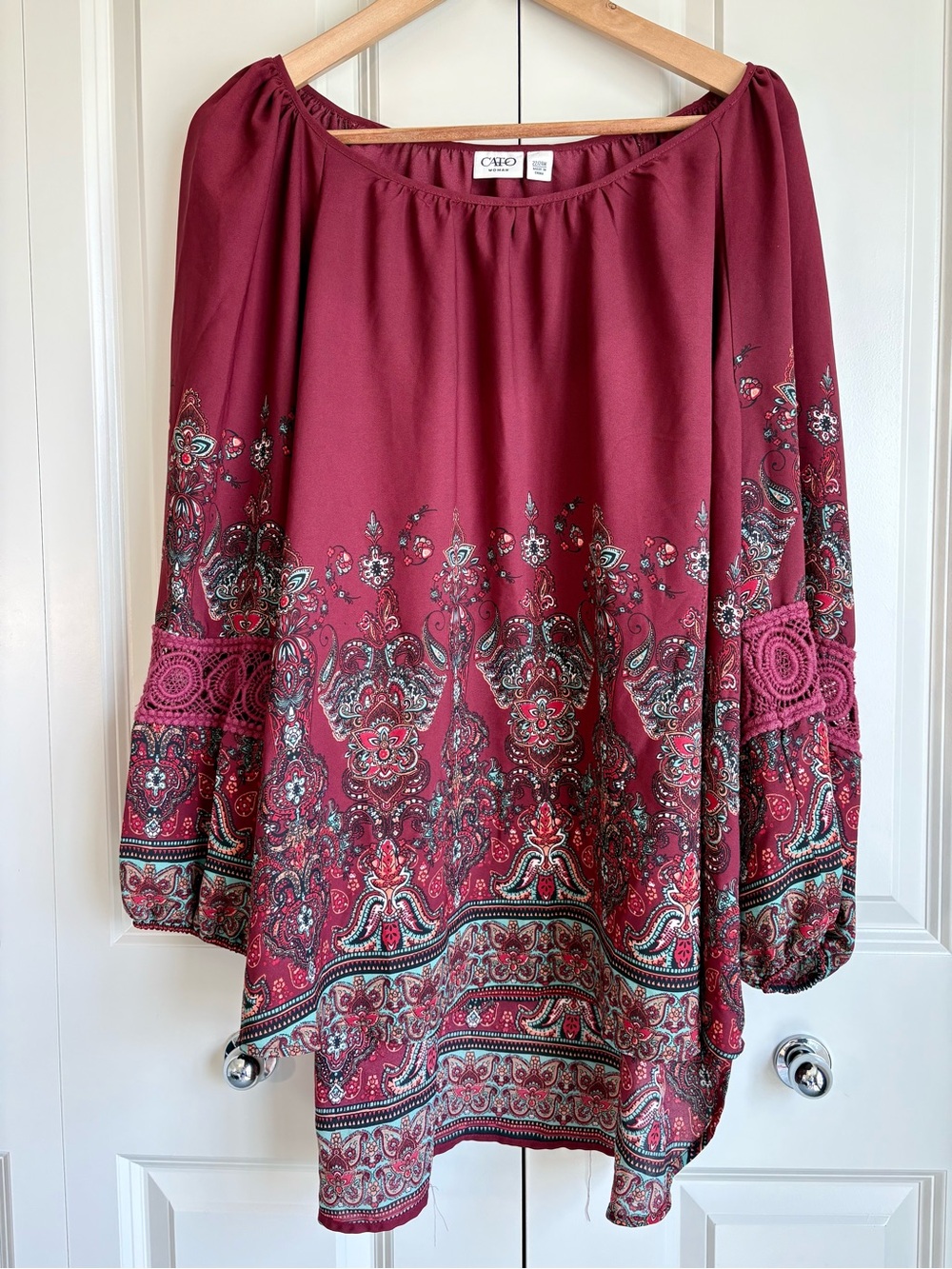 Cato Woman Flowy Boho Renaissance Faire Embroidered Long Sleeve Blouse Top 22/24
